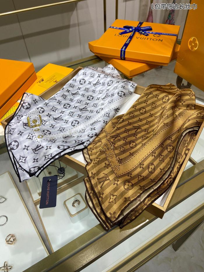 Louis Vuitton Scarf LVS00024